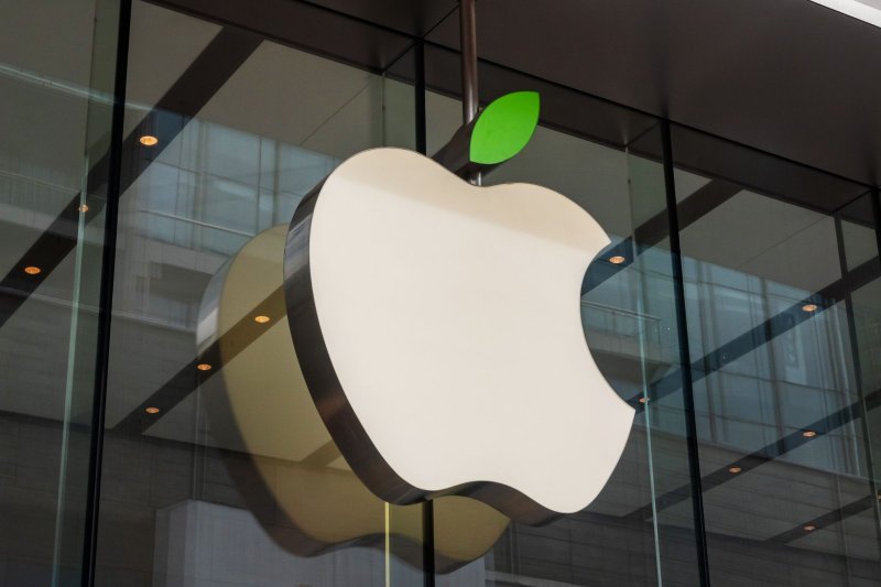 Apple pledges $400 million more for U.S. manufacturing expansion by 2030