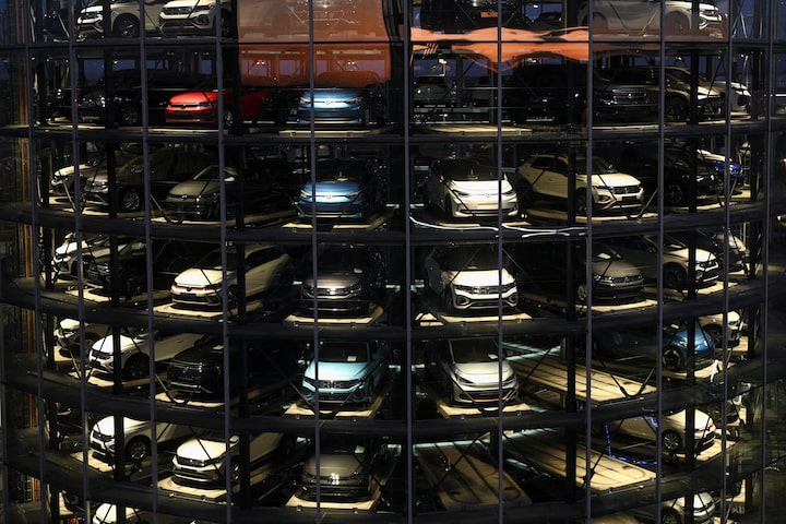 Volkswagen Rivian software deal clears key milestone