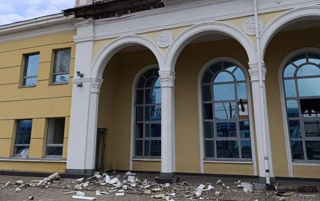 Russia strikes Sloviansk railway station, 4 injured -  PHOTO 