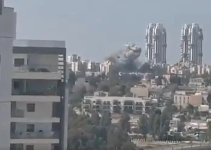Two wounded in Iranian missile strike on Israel's Beersheba -  VIDEO 