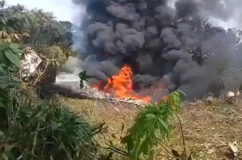 Colombian military plane with 110 soldiers on board crashes -  VIDEO 
