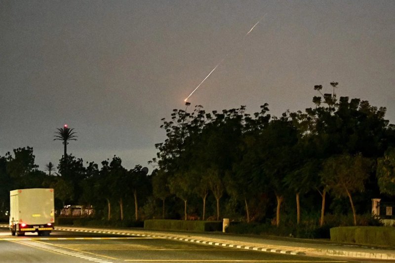 Loud bangs heard over Dubai - Witnesses says 