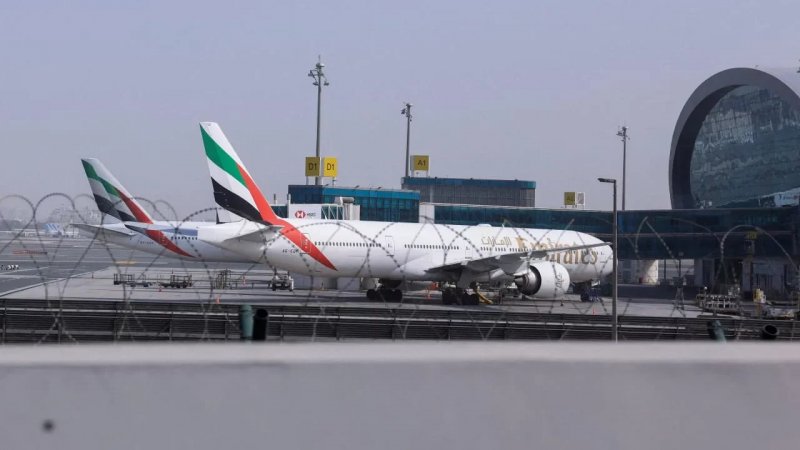 WSJ: Planes are landing, taking off within five minutes of missile alerts in UAE 