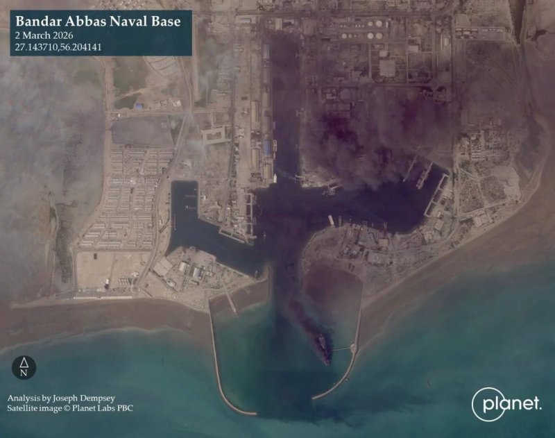 News about -  IRGC Navy’s floating base was hit in Bandar Abbas -  PHOTO 