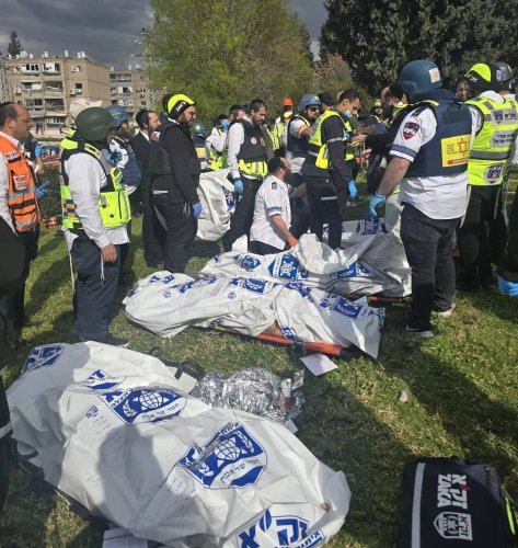 6 killed, 20 injured as Iran hits residential building in Israel - VIDEO