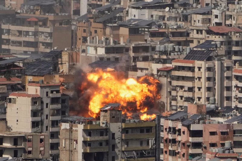 Destruction in Beirut after strikes in PHOTOS