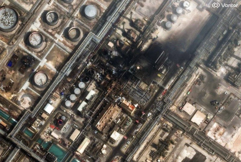 Satellite images Saudi Arabia’s Iran-hit Ras Tanura oil facility -  IMAGES  