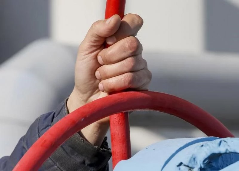 European natural gas prices spike amid attacks on Middle East energy sites 