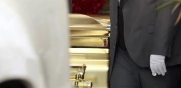 Cartel leader “El Mencho” buried in golden casket