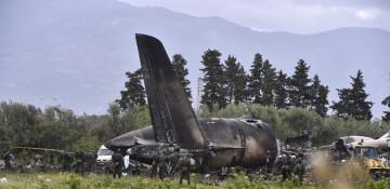 Military plane crash kills 2, injures 4 in N. Algeria 