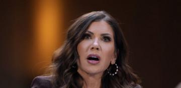 Trump announces Kristi Noem out as homeland security chief