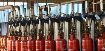 India pushes refiners to boost LPG production