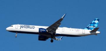 JetBlue resumes flights after brief system outage