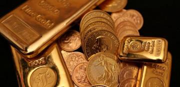 Gold slips as stronger dollar offsets Iran war uncertainty
