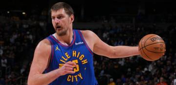 Jokic records 25th triple-double of the season as Nuggets rout Rockets