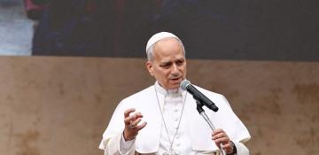 Pope Leo urges media to show human cost of war, not propaganda 