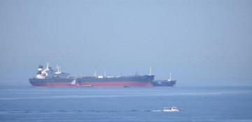 Projectile strikes tanker off UAE's Fujairah