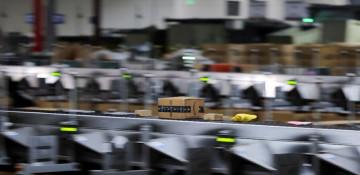 Amazon launches 1-hour delivery to rival Walmart