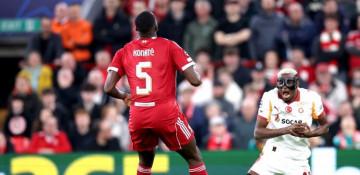 Osimhen battled on with broken arm in Liverpool defeat