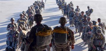 Pentagon considers deploying airborne troops for Iran war