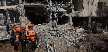 Air strike hits Lebanese Christian town north of Beirut -  PHOTO  