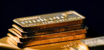 Gold surges after Fed remarks, Trump eyes Iran war end