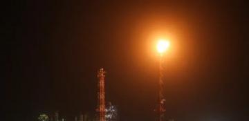 Israeli oil refinery hit by Iranian missile