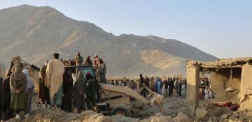 Pakistan destroys militant hideouts near Afghan border -  VIDEO 