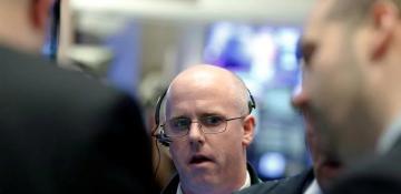 Boston Scientific drops 9% after mixed trial results