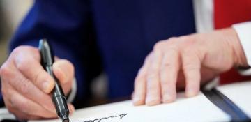 Trump signature on $100 bills sparks debate as US breaks long tradition