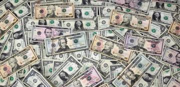 How rising oil prices are strengthening the US dollar