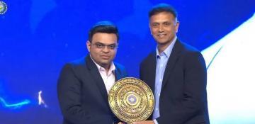Rahul Dravid reacts after BCCI lifetime honour