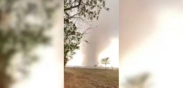 Tornado tears through Indian town, killing one and destroying dozens of homes  - VIDEO 