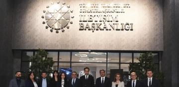 Azerbaijani officials visit Türkiye's Disinformation Combat Center