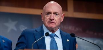 US Senator clams Trump administration over Iran war strategy 