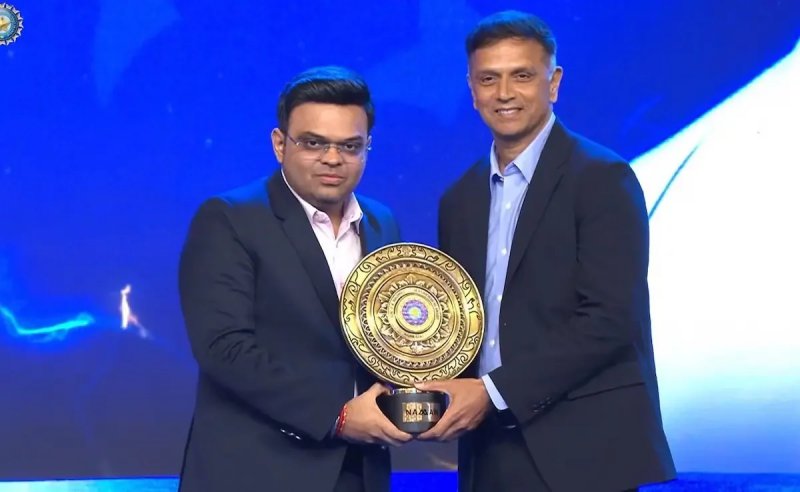 Rahul Dravid reacts after BCCI lifetime honour
