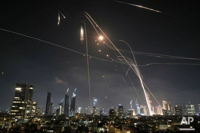 Iran used new ballistic missiles in attack on Tel Aviv 