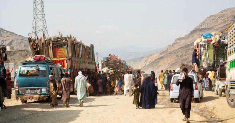 Over 300,000 displaced in Middle East, UNHCR says