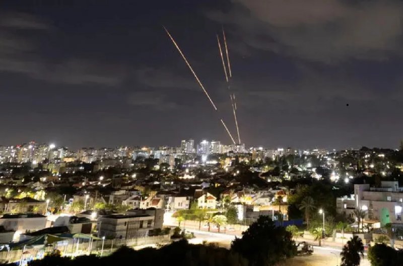 Israel spots new missile barrage launched from Iran