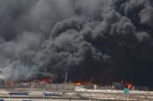 Massive smoke plume emerges over Iran's Bushehr -   VIDEO 