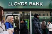Lloyds apologizes after customers briefly see others’ transactions 