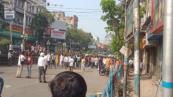 Violence erupts in Kolkata as buses carrying Modi rally supporters attacked -  VIDEO 