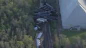Train derails in Fort Bend County, chaos erupts on roads -   VIDEO 