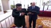 Lukashenko gifts Kim Jong-Un an assault rifle -  VIDEO 