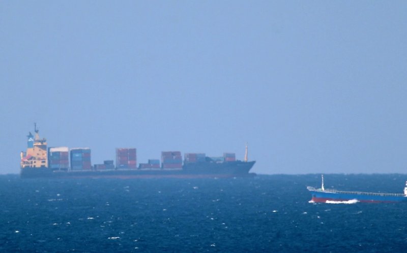 US deploys elite Marines near Strait of Hormuz 