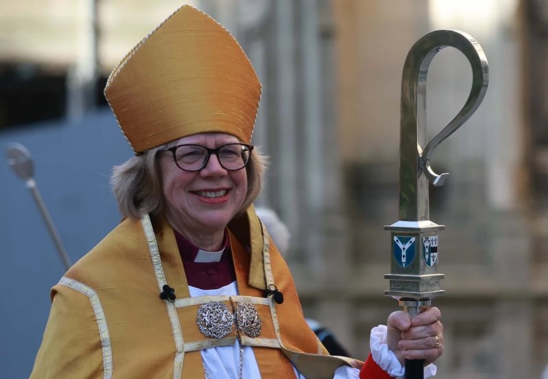 Ex-midwife enthroned as first female Archbishop of Canterbury