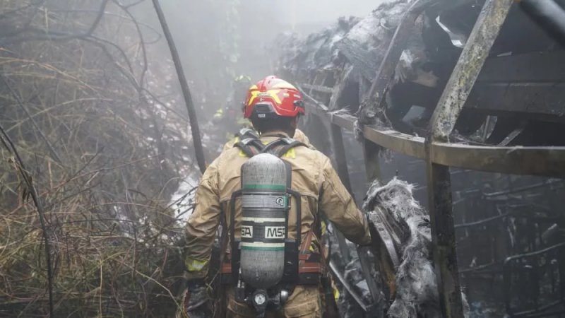 Deadly bus crash in Ecuador leaves 14 dead, 29 injured -  VIDEO 