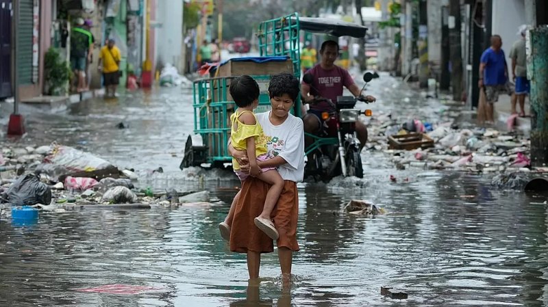 Philippine president confirms arrest of key flood defense corruption suspect in Prague