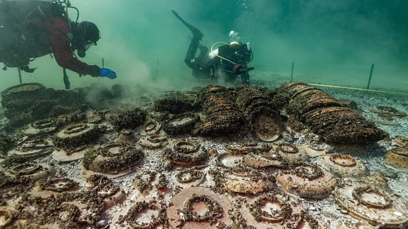 Roman cargo of 1,000 artifacts discovered in Lake Neuchâtel