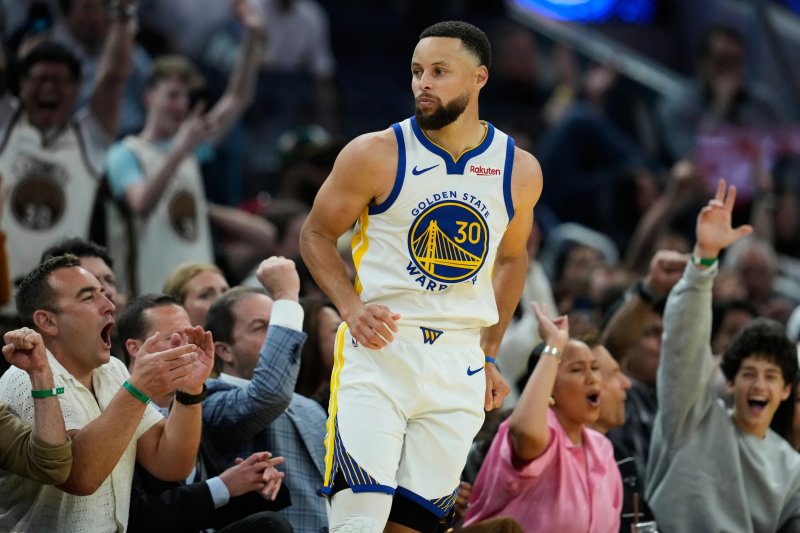 Warriors' Curry returns but Rockets steal narrow win